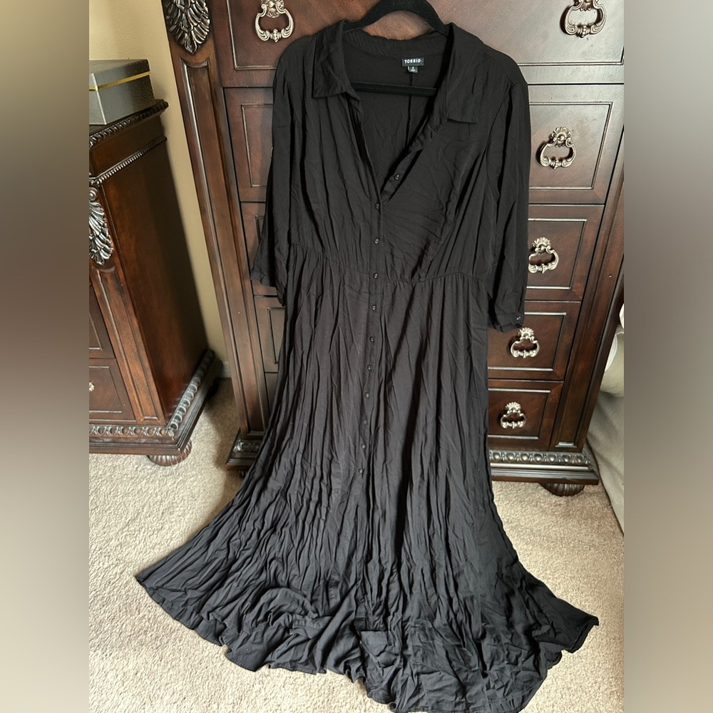 Torrid 2 Black Challis Collared Button Front Maxi Dress